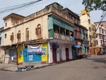 3 BHK Independent House in Entally for resale Kolkata. The reference number is 20310390