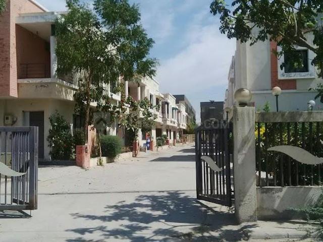 3 BHK Independent House in Ghuma for rent Ahmedabad. The reference number is 21329198
