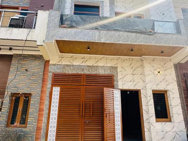 3 BHK Independent House in Govindpuram for resale Ghaziabad. The reference number is 19925390