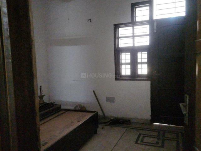 3 BHK Independent House in GTB Nagar for rent New Delhi. The reference number is 19877376