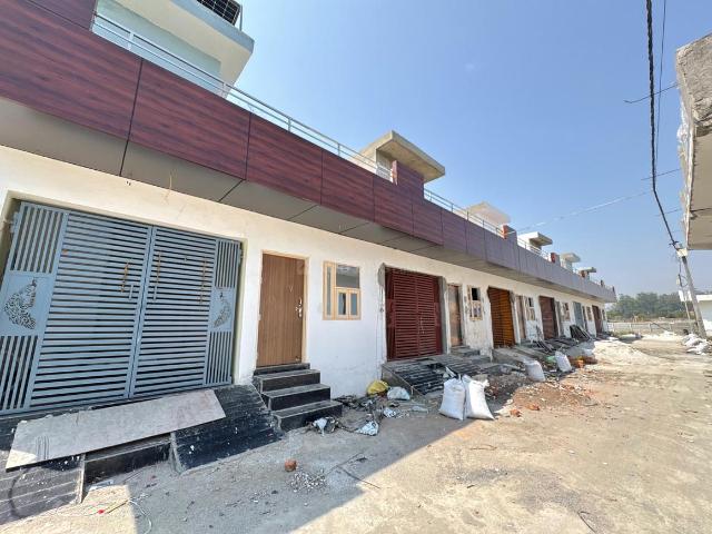 3 BHK Independent House in Ibadullapur Urf Badalpur for resale Greater Noida. The reference number is 19856338