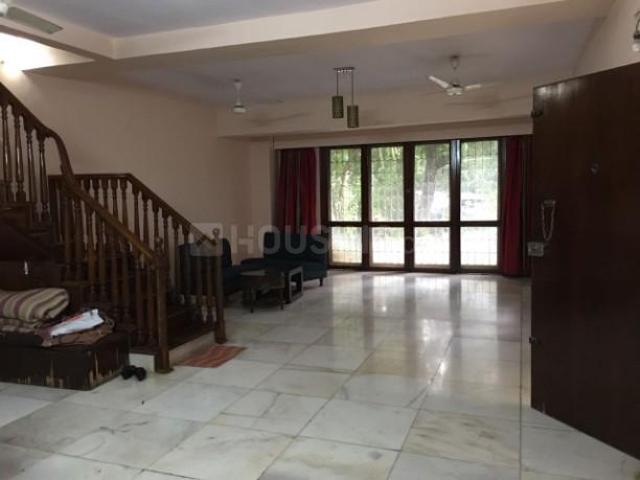 3 BHK Independent House in Juhu for resale Mumbai. The reference number is 20635995