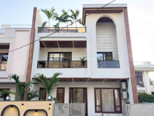 3 BHK Independent House in Kamta for resale Lucknow. The reference number is 21059398