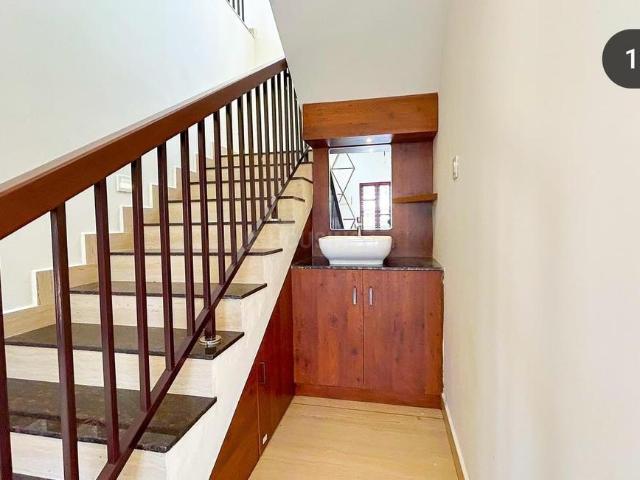 3 BHK Independent House in Kalamassery for rent Kochi. The reference number is 17031844