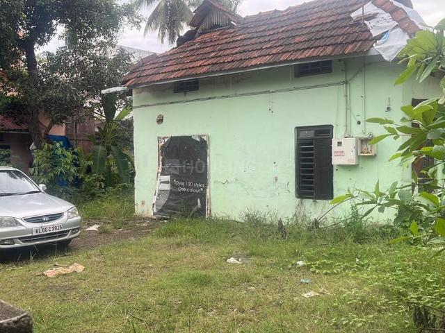 3 BHK Independent House in Kaloor for resale Kochi. The reference number is 21298108