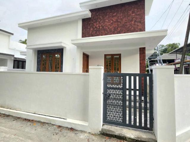 3 BHK Independent House in Kongorppilly for resale Kochi. The reference number is 21245964