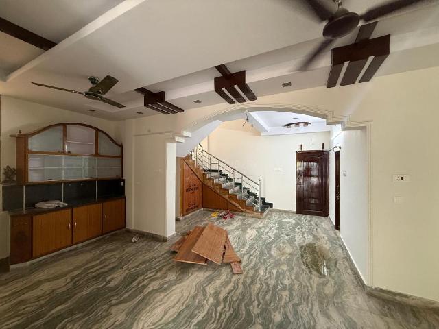 3 BHK Independent House in Krishna Lanka for rent Vijayawada. The reference number is 20804227