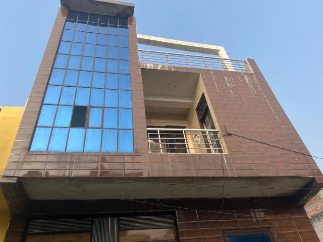 3 BHK Independent House in Lal Kuan for resale Ghaziabad. The reference number is 10888911