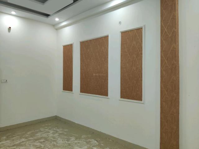 3 BHK Independent House in Lal Kuan for resale Ghaziabad. The reference number is 17936072