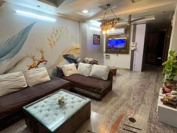 3 BHK Independent House in Laxmi Nagar for resale New Delhi. The reference number is 19767978