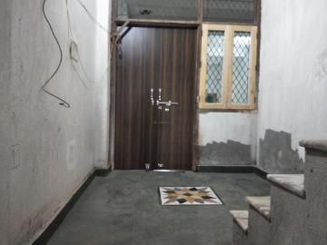 3 BHK Independent House in Mandawali for rent New Delhi. The reference number is 6017624
