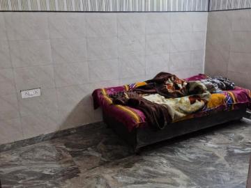 3 BHK Independent House in Mukherjee Nagar for resale New Delhi. The reference number is 20169272