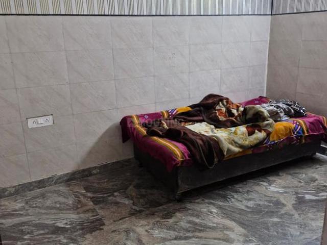 3 BHK Independent House in Mukherjee Nagar for resale New Delhi. The reference number is 20169272