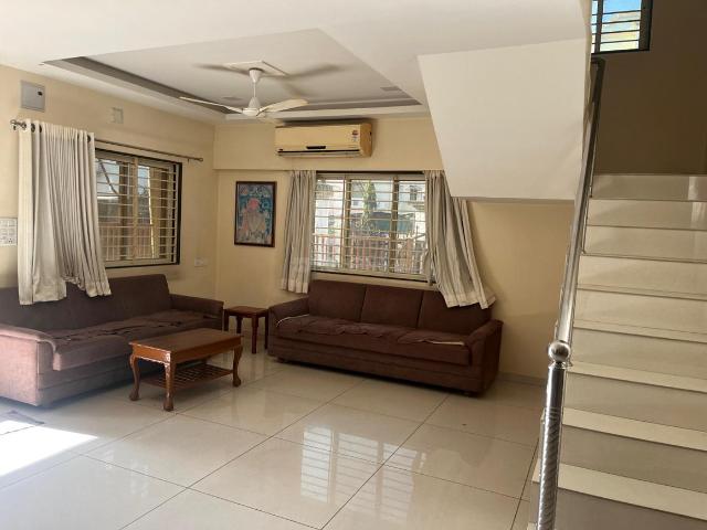 3 BHK Independent House in New Alkapuri for rent Vadodara. The reference number is 20399130