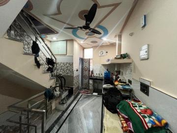 3 BHK Independent House in New Mustafabad for resale New Delhi. The reference number is 20495218