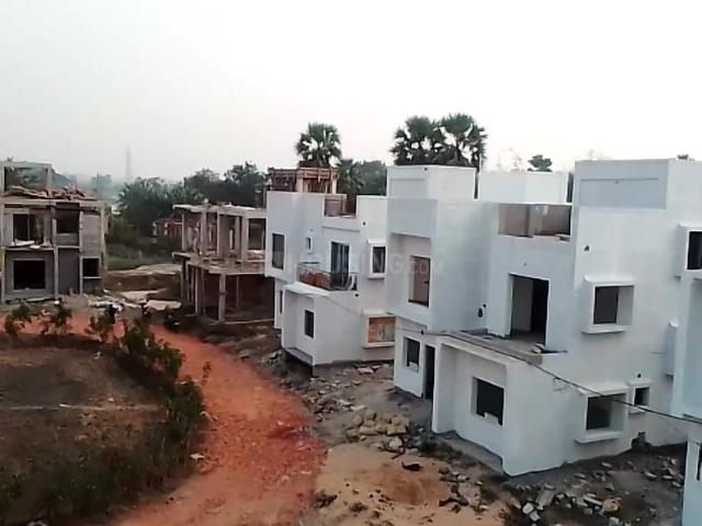 3 BHK Independent House in New Town for resale Kolkata. The reference number is 19277680