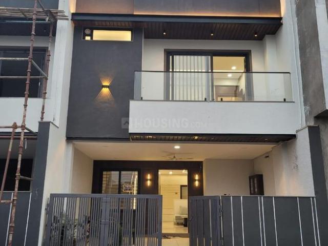 3 BHK Independent House in Nipania for resale Indore. The reference number is 18951630
