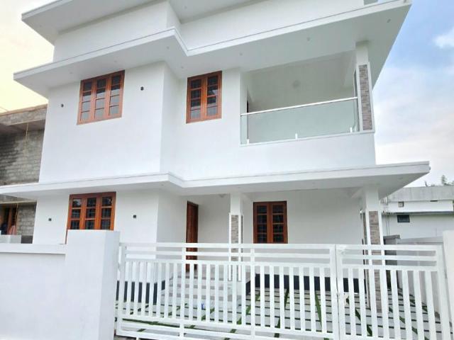 3 BHK Independent House in North Parvur for resale Kochi. The reference number is 20409390