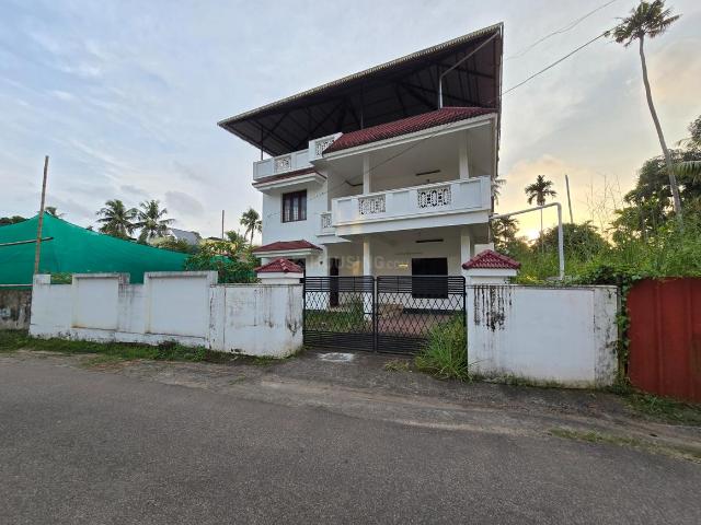 3 BHK Independent House in North Parvur for resale Kochi. The reference number is 21159956