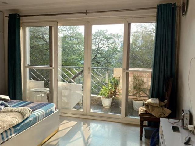 3 BHK Independent House in Preet Vihar for resale New Delhi. The reference number is 19077317