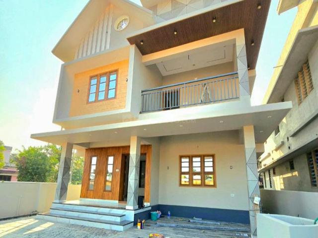 3 BHK Independent House in Pukkattupady for resale Kochi. The reference number is 19342766