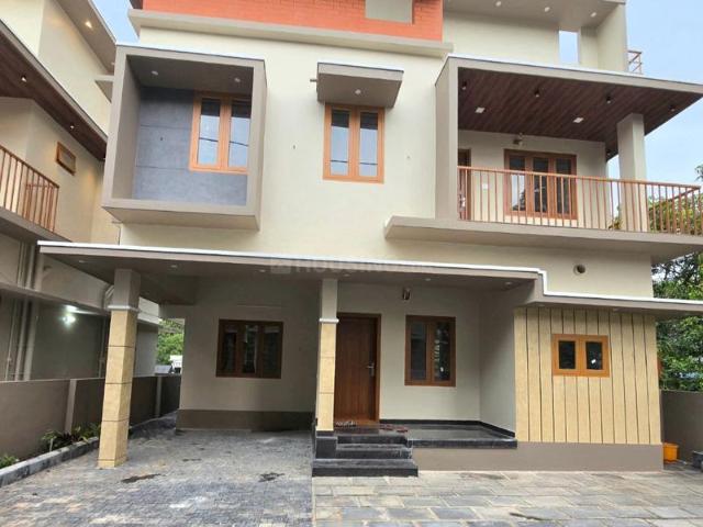 3 BHK Independent House in Pukkattupady for resale Kochi. The reference number is 21144058