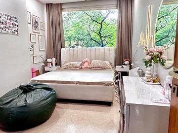 3 BHK Independent House in Ramesh Nagar for resale New Delhi. The reference number is 17887444