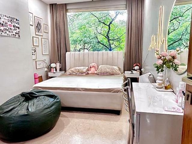 3 BHK Independent House in Ramesh Nagar for resale New Delhi. The reference number is 17887444