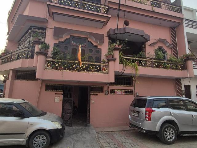 3 BHK Independent House in Rajajipuram for rent Lucknow. The reference number is 10715155