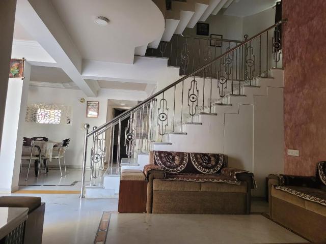 3 BHK Independent House in Science City for rent Ahmedabad. The reference number is 20254654