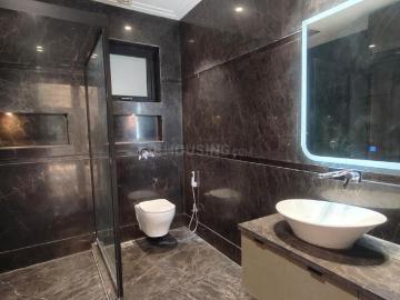 3 BHK Independent House in Sarvodaya Enclave for resale New Delhi. The reference number is 19214031