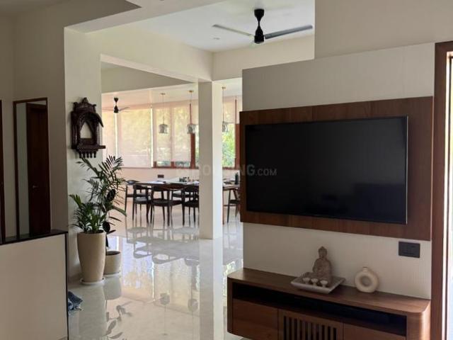 3 BHK Independent House in Satellite for rent Ahmedabad. The reference number is 21001116