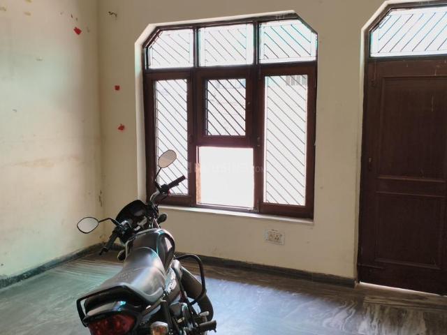 3 BHK Independent House in Sector 10A for resale Gurgaon. The reference number is 20552148