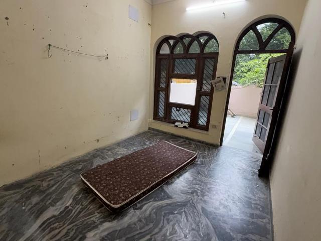 3 BHK Independent House in Sector 10A for resale Gurgaon. The reference number is 20790538