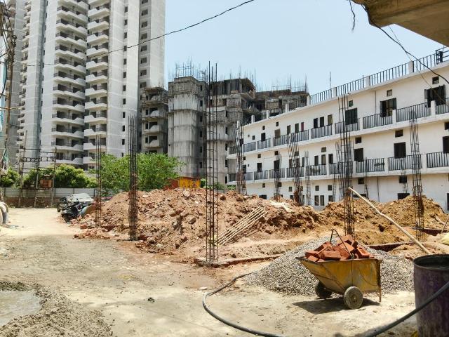3 BHK Independent House in Sector 110 for resale Gurgaon. The reference number is 20338445