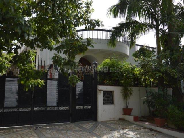 3 BHK Independent House in Sector 14 for rent Gurgaon. The reference number is 20234706