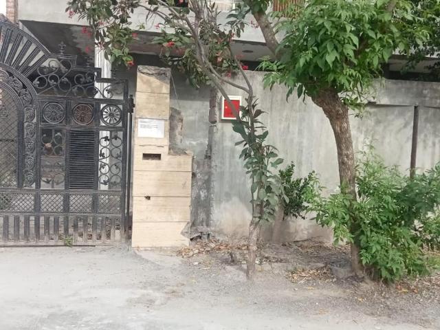 3 BHK Independent House in Sector 16 for resale Faridabad. The reference number is 19720231