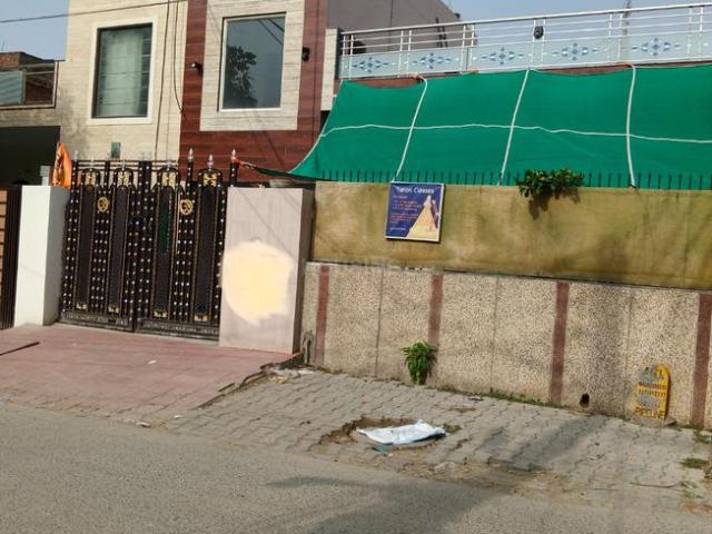 3 BHK Independent House in Sector 19 for resale Faridabad. The reference number is 20429274