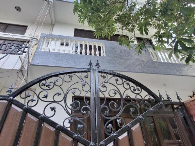 3 BHK Independent House in Sector 23 for rent Gurgaon. The reference number is 20979623