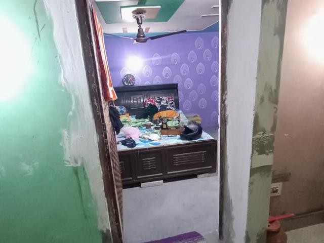3 BHK Independent House in Sector 38 Rohini for resale New Delhi. The reference number is 15380523