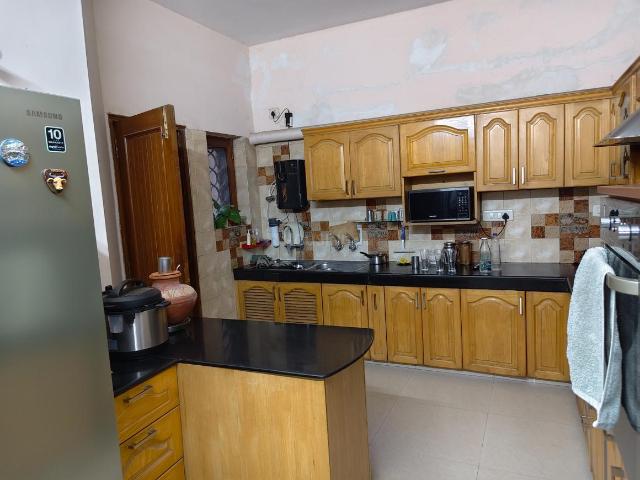 3 BHK Independent House in Sector 4 for rent Gurgaon. The reference number is 20774958