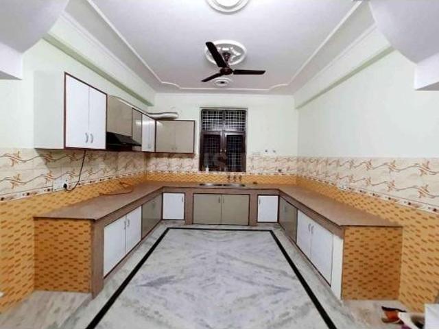 3 BHK Independent House in Sector 4 for rent Gurgaon. The reference number is 21297004