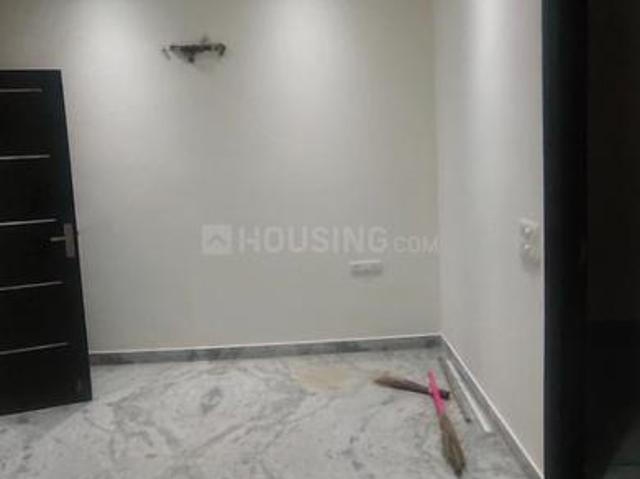 3 BHK Independent House in Sector 52 for rent Noida. The reference number is 17757421