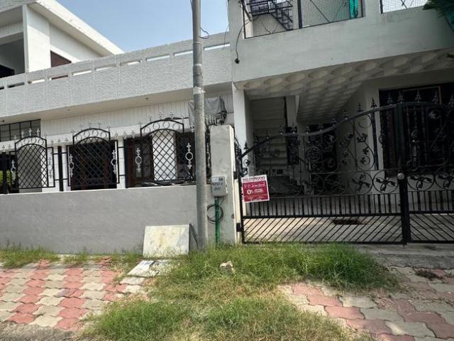 3 BHK Independent House in Sector 65 for resale Mohali. The reference number is 21010472