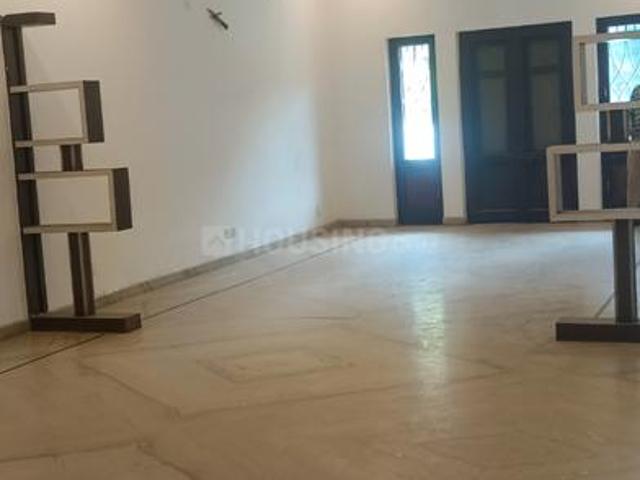 3 BHK Independent House in Sector 72 for rent Noida. The reference number is 21030191