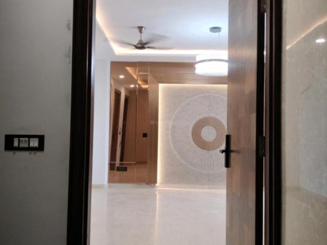 3 BHK Independent Builder Floor in Sector 8 Dwarka for resale New Delhi. The reference number is 20607421