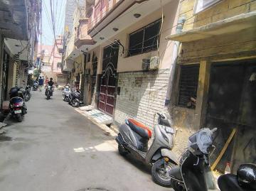 3 BHK Independent House in Shahdara for resale New Delhi. The reference number is 18196136