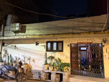 3 BHK Independent House in Shakarpur Khas for resale New Delhi. The reference number is 20116426