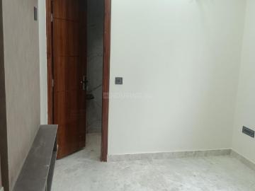 3 BHK Independent House in Shalimar Bagh for rent New Delhi. The reference number is 20527632