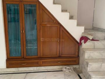 Rose Garden, Fantasy Tower - Balcony, Security